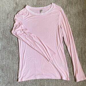 Super Soft Banana Republic Light Pink Signature Long Sleeve Tee